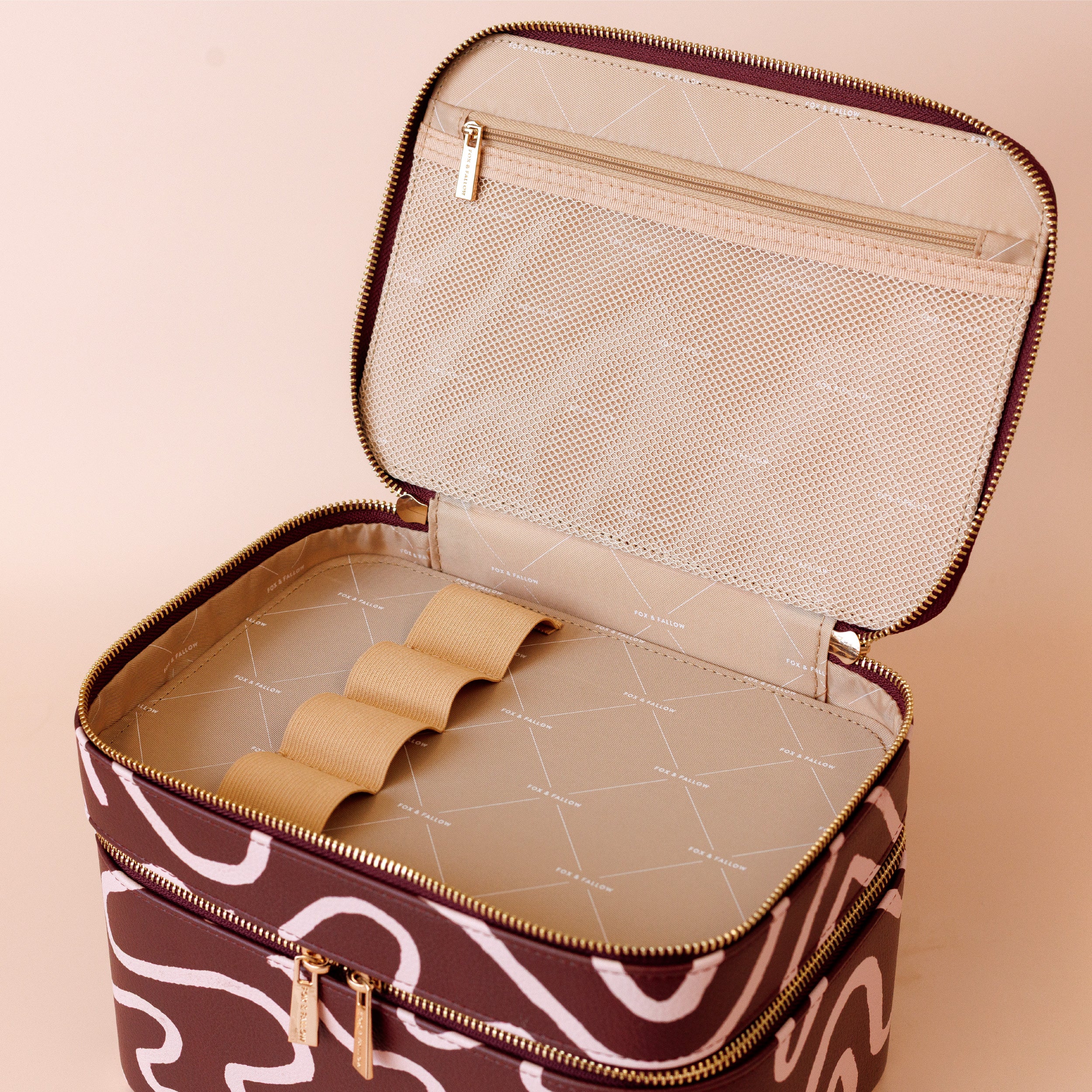 Fox & Fallow Como Vanity Case - The Classic