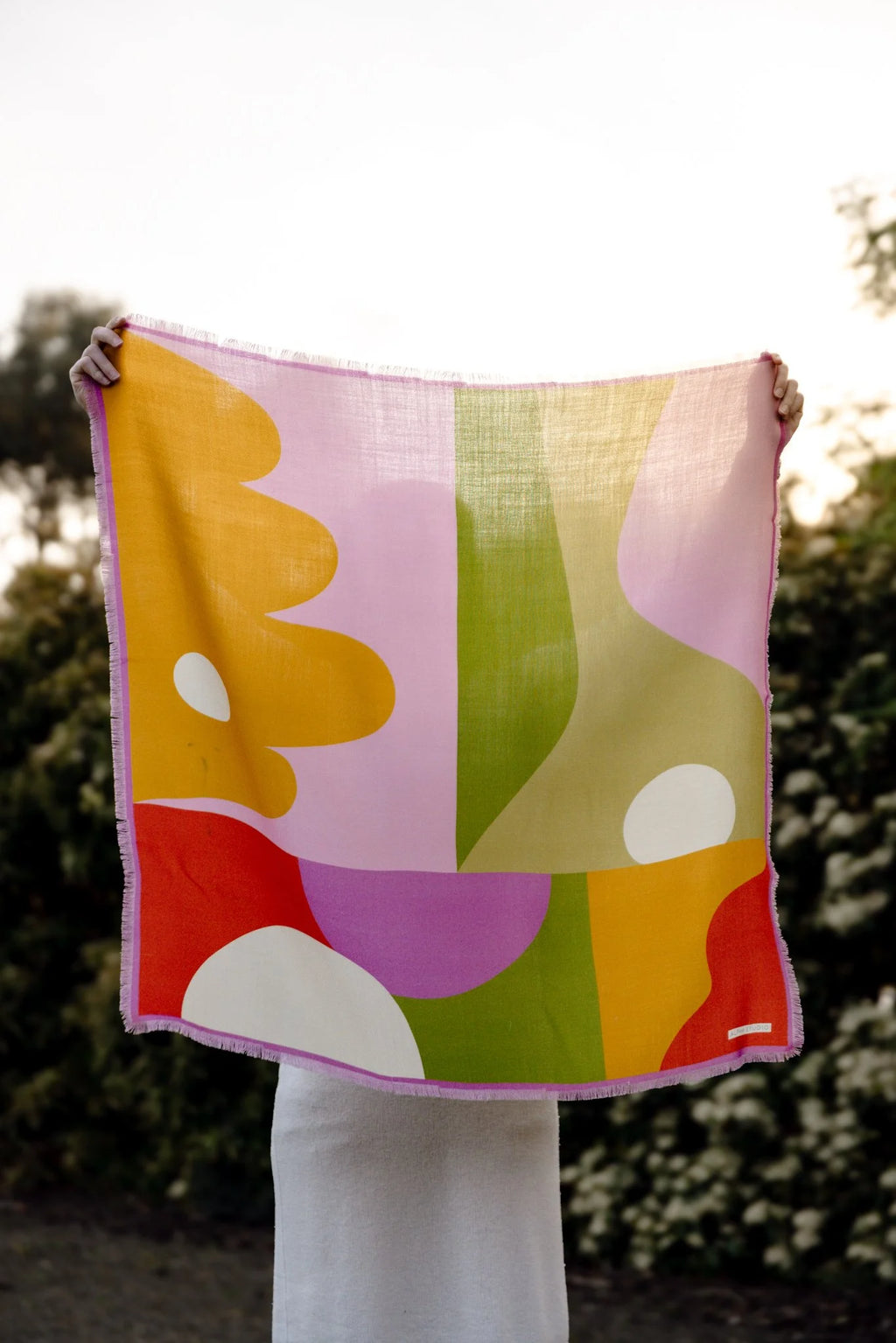 Alpha Studio Havana Abstract Fuchsia Frayed 90 Square